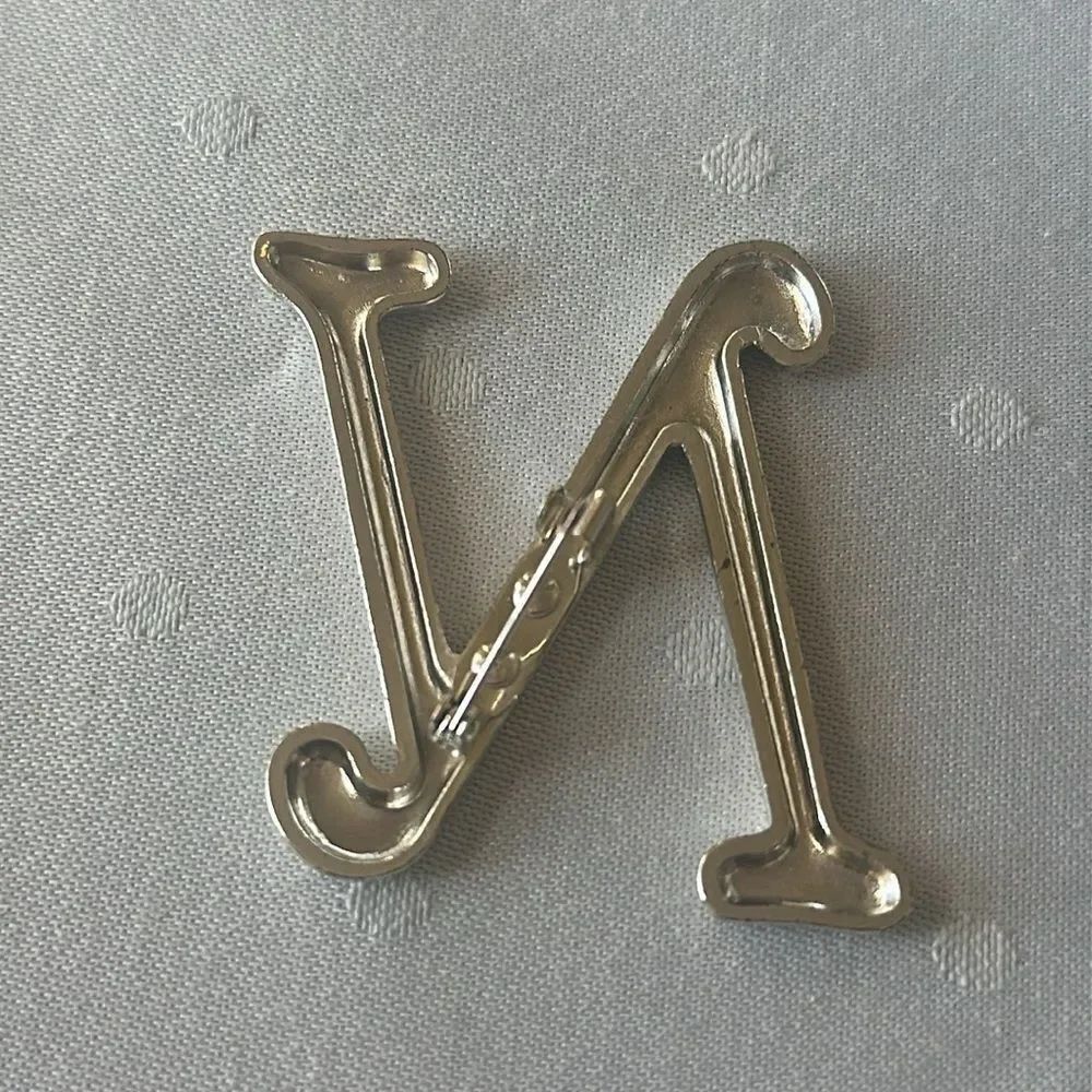 Initial N Silver Brooch! - Picture 4 of 4